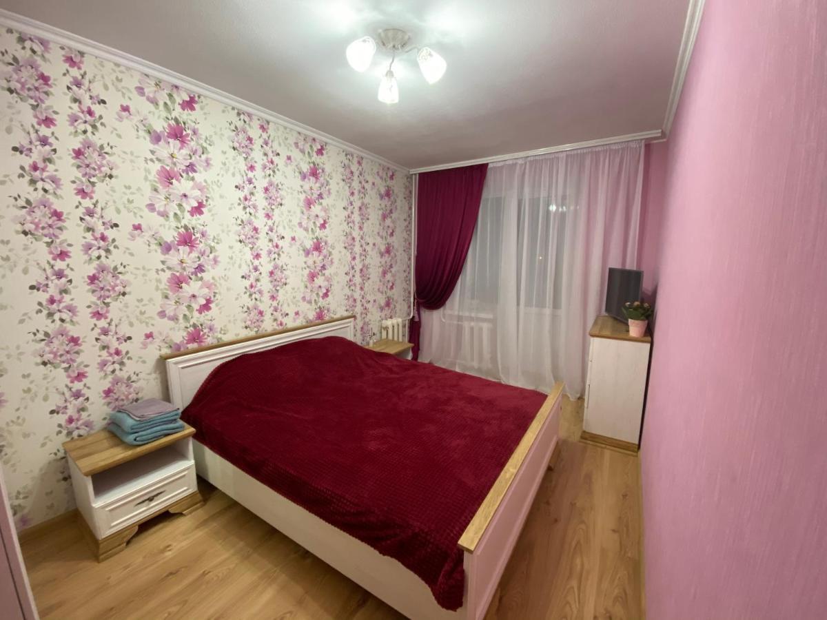 Затишна 2-Х Кімнатна Квартира - Дім Kamianets-Podilskyi Exterior photo